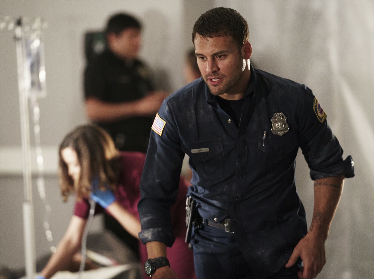 Eddie in un'immagine dalla terza stagione di 911