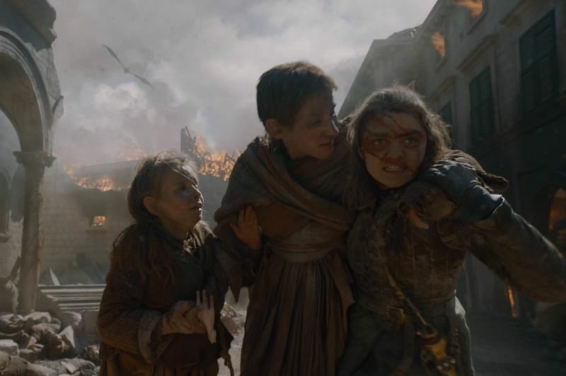 Alcuni cittadini di Approdo del Re caduti in Game of Thrones 8x05, nonostante gli sforzi di Arya