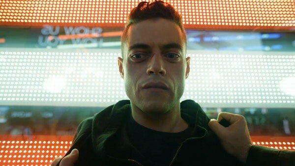 Rami Malek nei panni di Elliot Alderson in Mr Robot