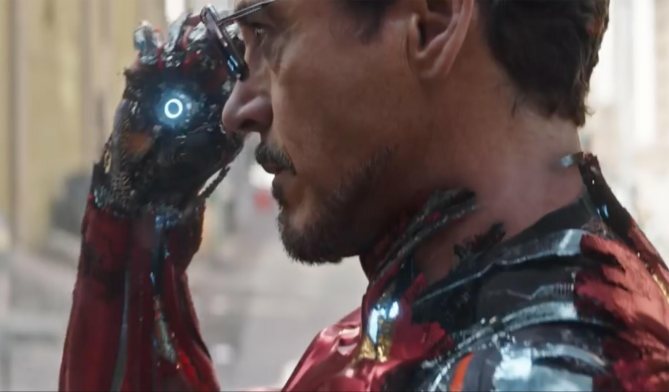 Clicca per vedere l'immagine originale La nuova armatura di Iron Man nello spot di Infinity War