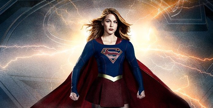 Melissa Benoist nei panni di Supergirl nella serie TV di The CW