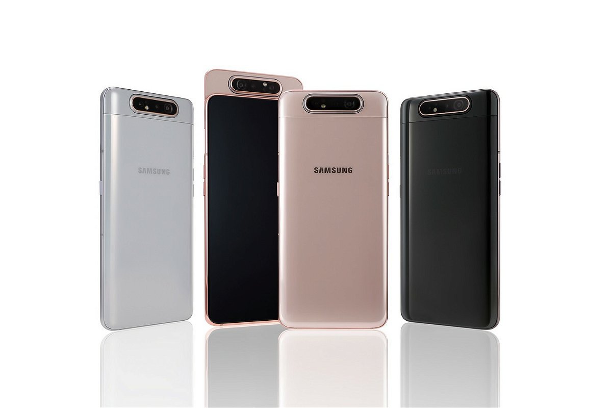 Le tre colorazioni del Samsung Galaxy A80 in un'immagine stampa