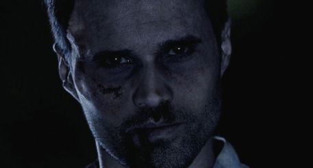 Clicca per vedere l'immagine originale Grant Ward al termine del mid season finale della terza stagione di Agents of SHIELD