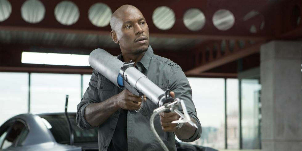 Tyrese Gibson in una sequenza di Fast and Furious 8