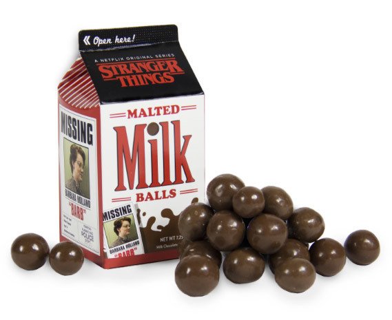 Le palline di cioccolato al latte di Stranger Things contenute in una finta busta di latte. Questa riporta il messaggio che Barb è sparita