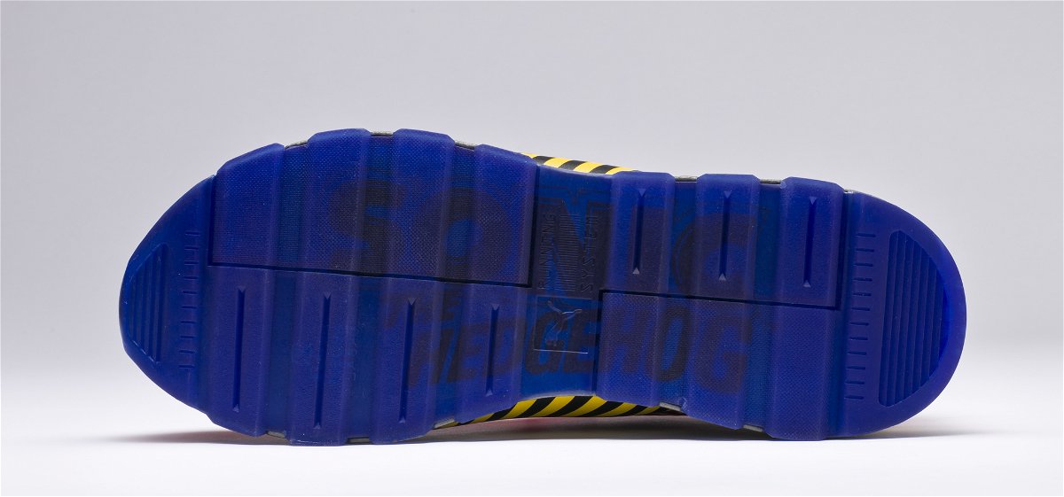 Il blu domina nelle suole delle scarpe Puma del Dr. Eggman