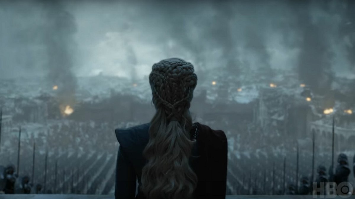 GoT 8x06: Daenerys Targaryen in mezzo alle sue truppe schierate