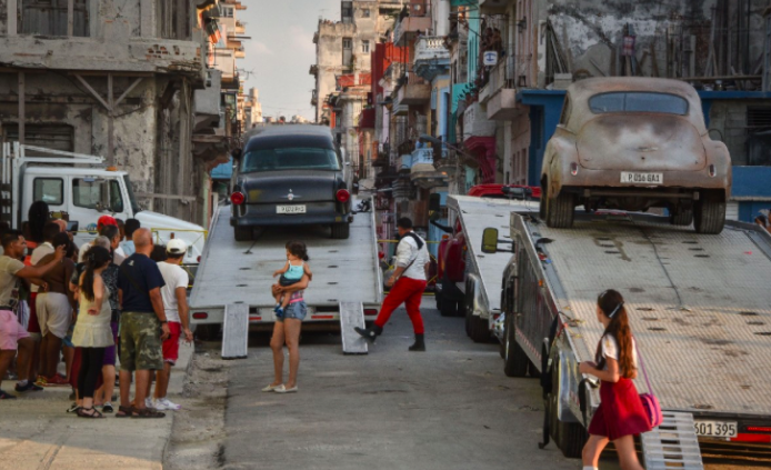 Una scena di Fast & Furious 8 a Cuba