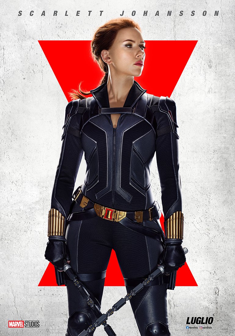 Scarlett Johansson nel poster promozionale di Black Widow