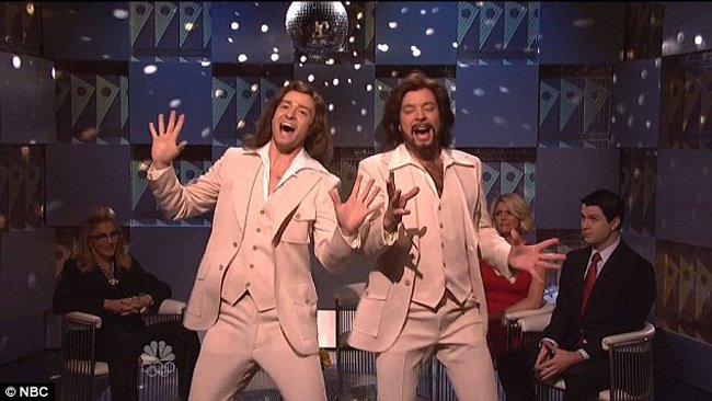 Jimmy Fallon alias barry Gibb al Saturday Night Live