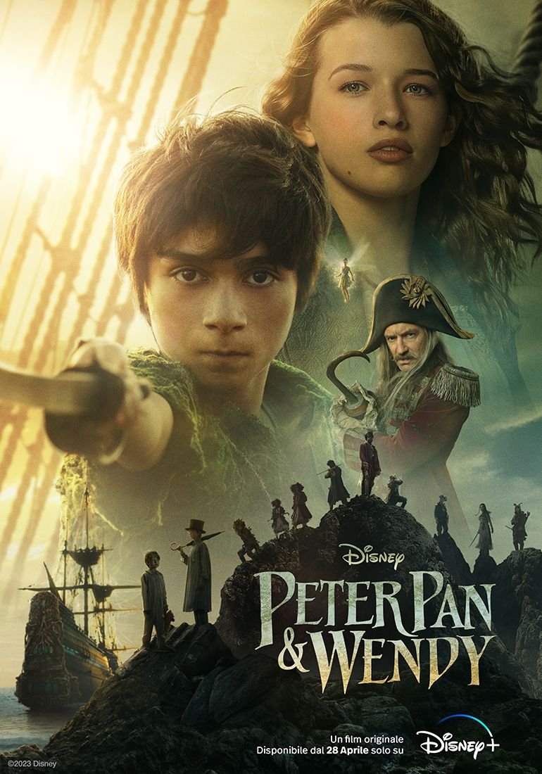 Peter Pan & Wendy con Peteran sullo sfondo e Capitan Uncino