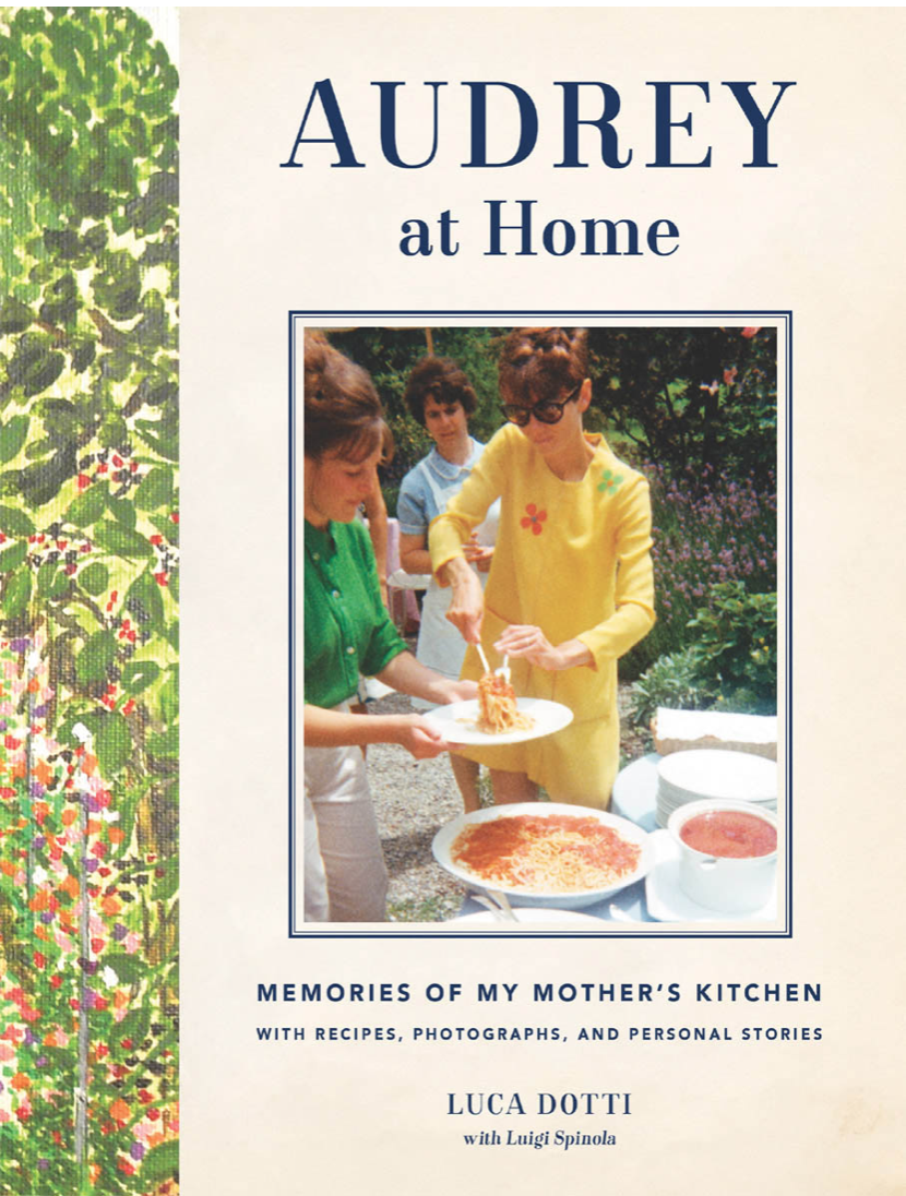 La copertina di Audrey at Home, Memories of My Mother's Kitchen