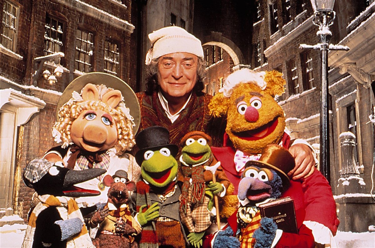 Michael Caine assieme ai pupazzi del Muppet Show