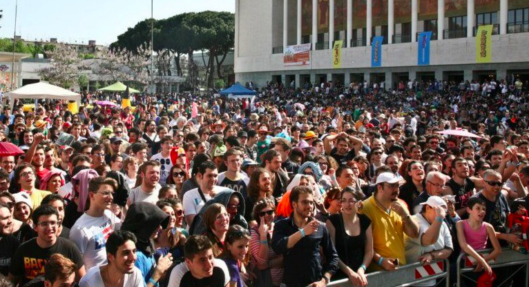 Clicca per vedere l'immagine originale Un'immagine del Napoli COMICON