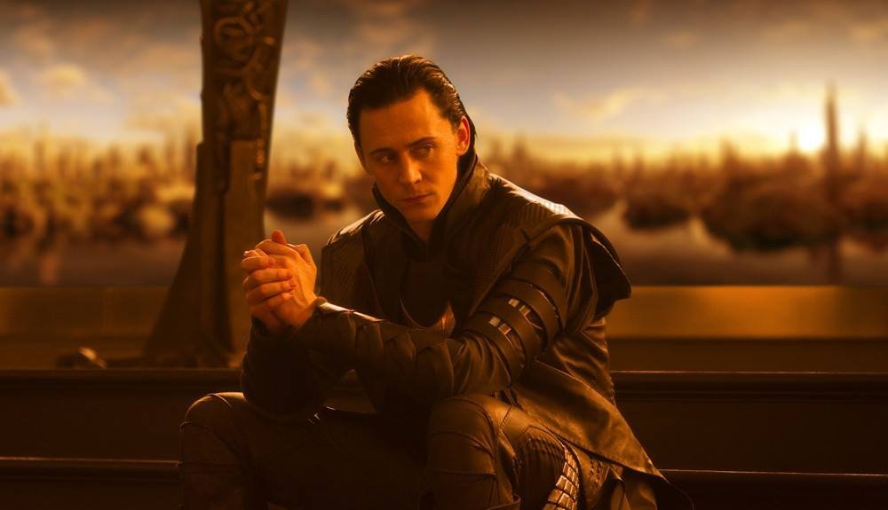 Tom Hiddleston nel ruolo di Loki in Thor