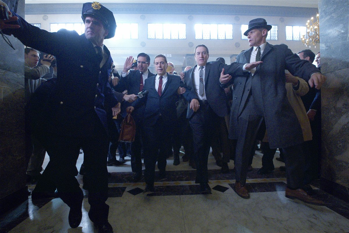Al Pacino nei panni di Jimmy Hoffa in una scena del film The Irishman di Martin Scorsese