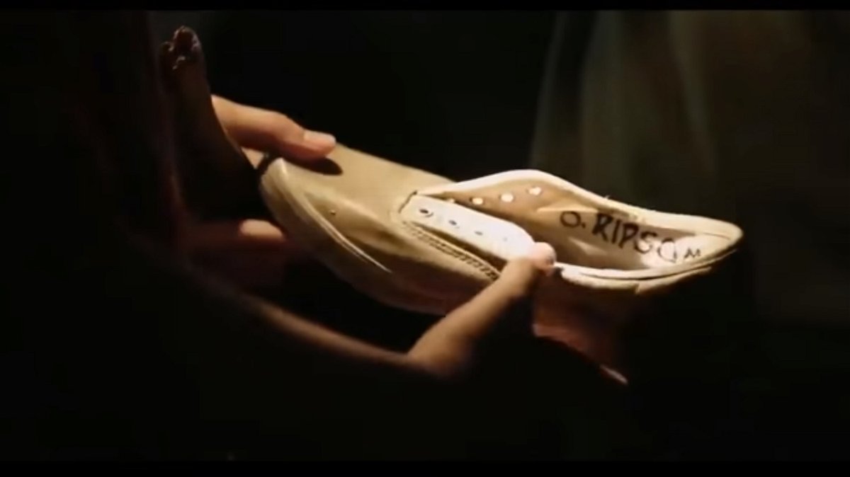 IT: Bill trova la scarpa di Betty Ripsom