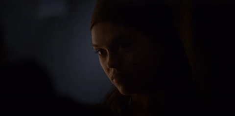 Arya Stark si mostra a Walder Frey in Game of Thrones 6