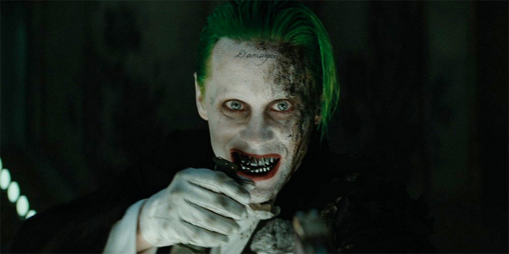 Primo piano di Jared Leto truccato da Joker