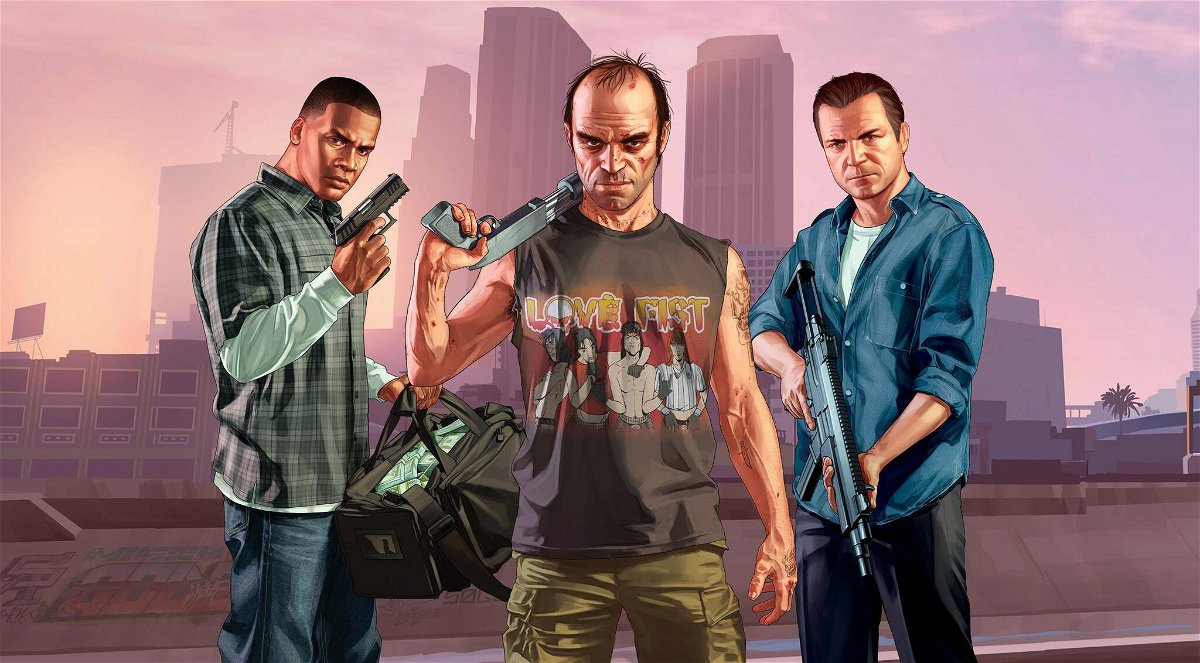 Michael, Trevor e Franklin con alcune armi