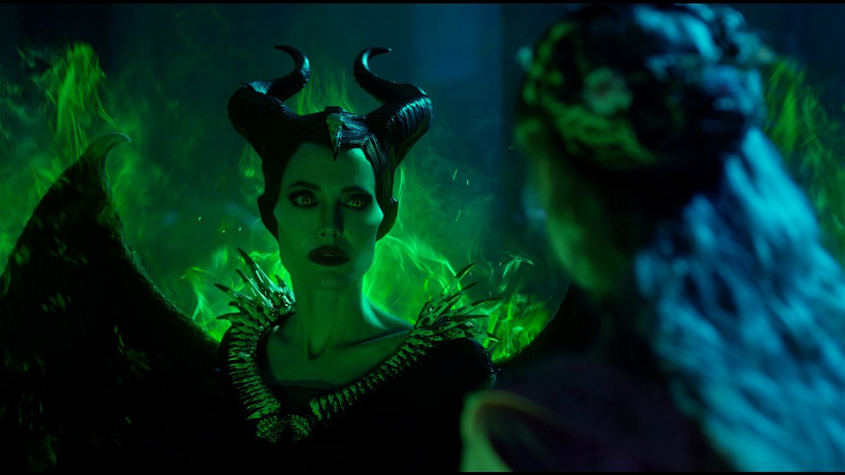 Elle Fanninf e Angelina Jolie in Maleficent 2