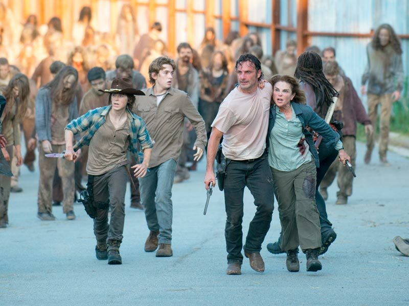 Deanna con Rick e Carl nel mid-season finale della stagione 6