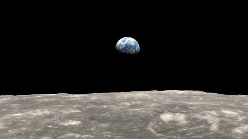 Un'immagine che ritrae la Terra vista dalla Luna