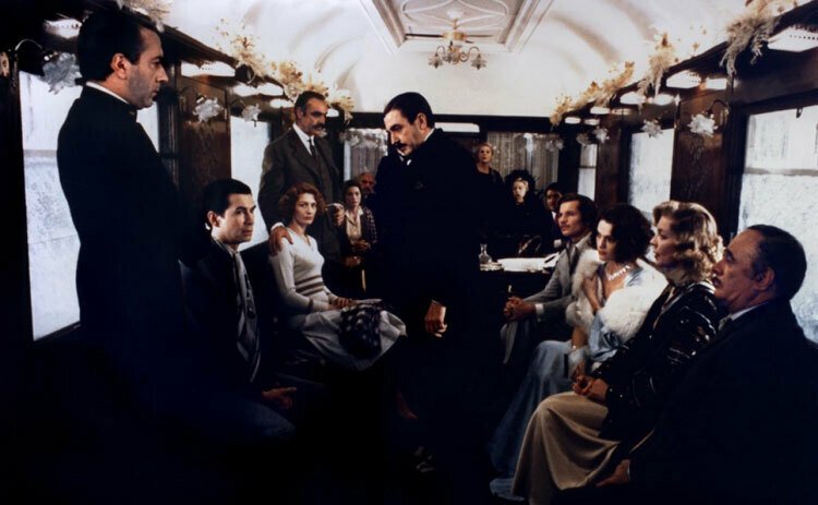 Una scena nella carrozza del treno di Assassinio sull'Orient Express del 1974