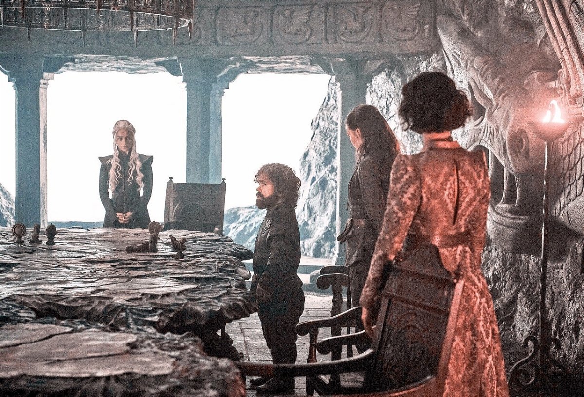 Scena a Roccia del Drago con Daenerys e gli alleati