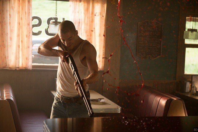 James Bloor interpreta il maniaco assassino Ike
