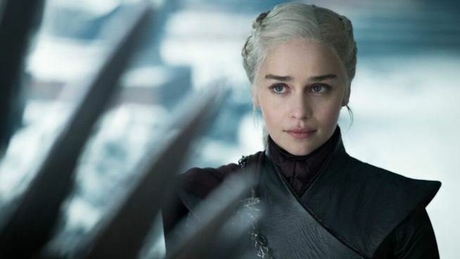 Emilia Clarke nella sua ultima scena andata in onda come Daenerys Targaryen