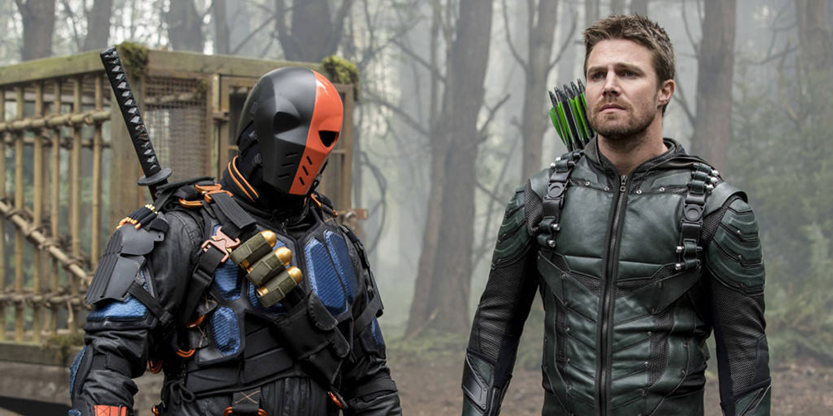 Oliver e Slade nel season finale di Arrow 5
