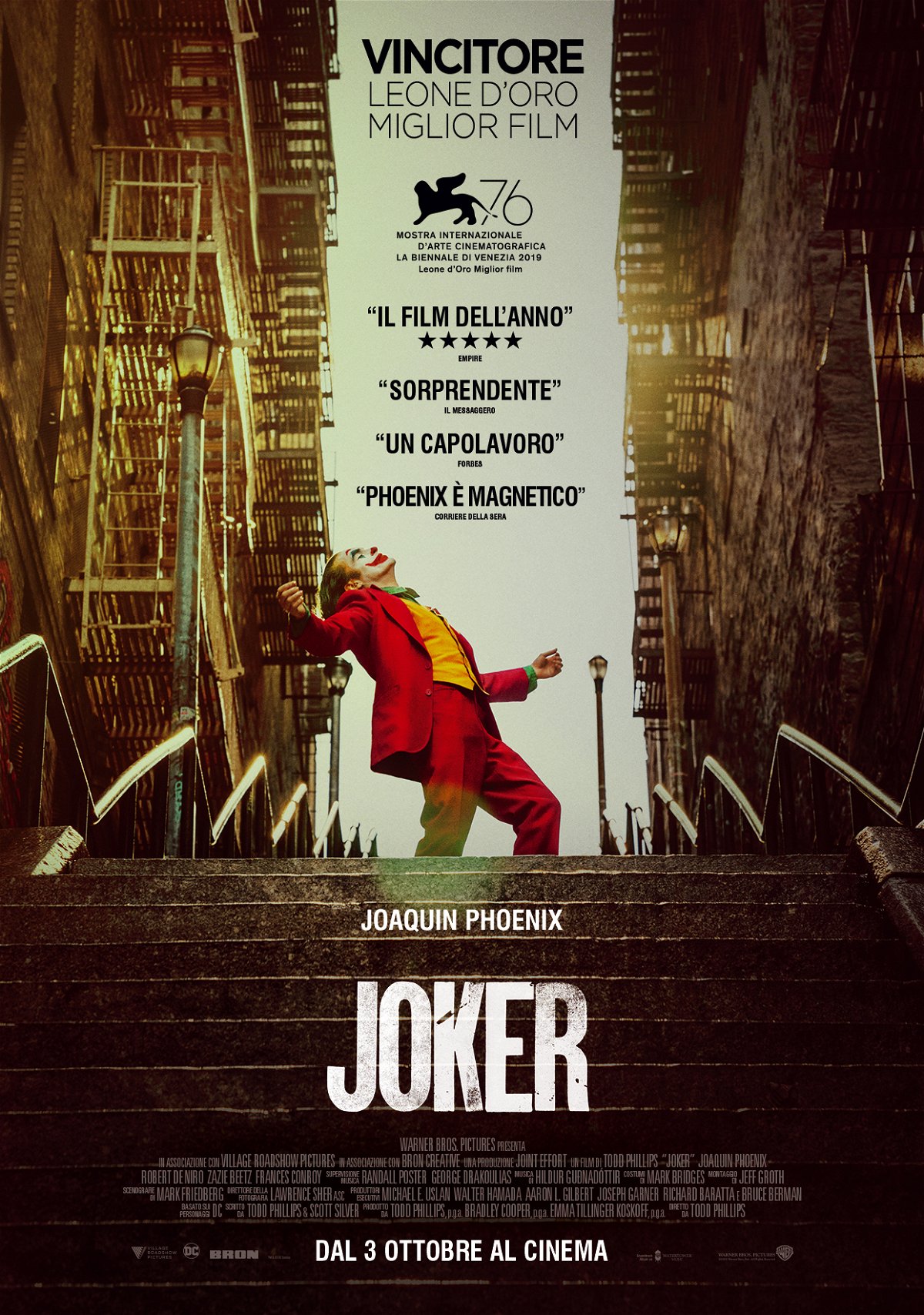 Poster italiano di Joker con citazioni di recensioni