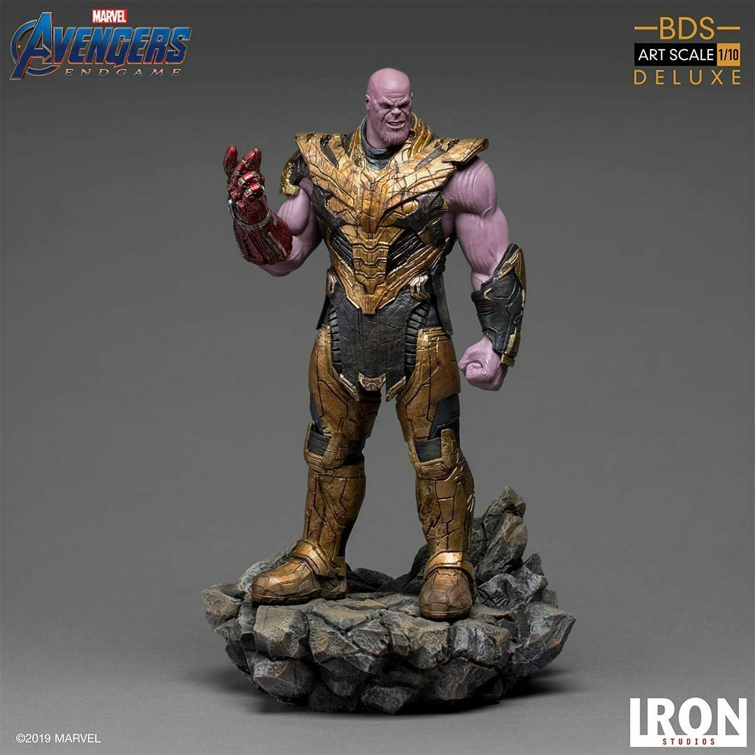 Thanos action figure intera