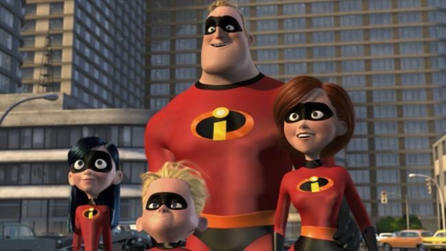 La famiglia Parr nel sequel de Gli Incredibili con i costumi da supereroi