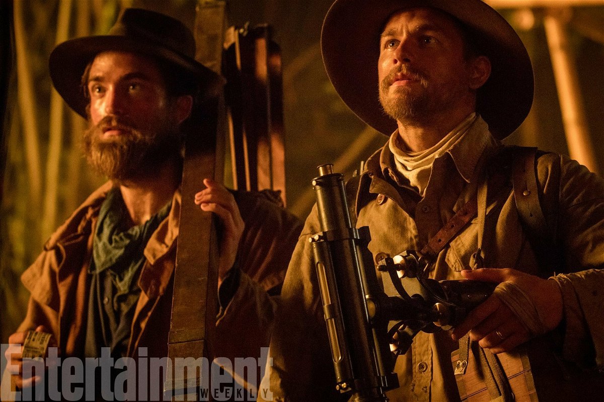 Robert Pattinson e Charlie Hunnam in The Lost City of Z
