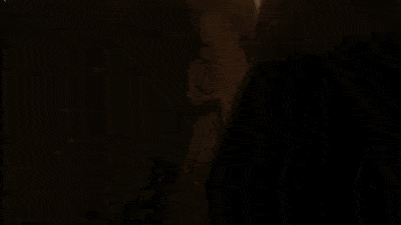 Clicca per vedere l'immagine originale GIF del teaser di GoT 8 con Jon che cammina a fianco della statua della madre Lyanna