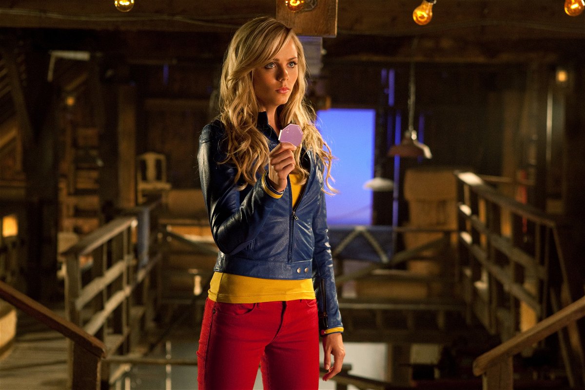 Laura Vandervoort Iin una scena di Smallville