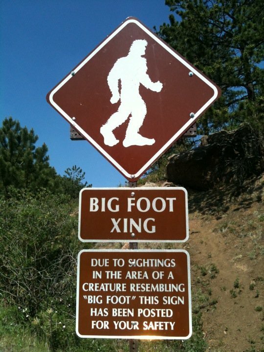 Un cartello di attraversamento Bigfoot