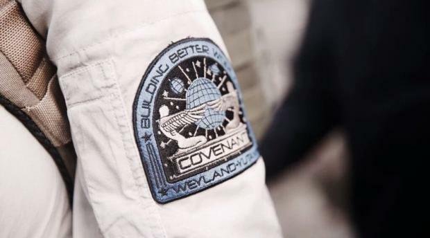 In Alien: Covenant i coloni sono pronti a sbarcare sul misterioso pianeta