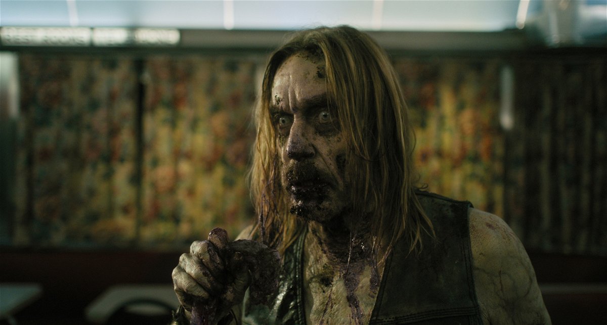 Iggy Pop in versione zombie in una scena del film