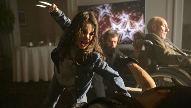 Una scena di Logan in cui Laura (Dafne Keen) sfodera gli artigli, proprio come farebbe Wolverine (Hugh Jackman)