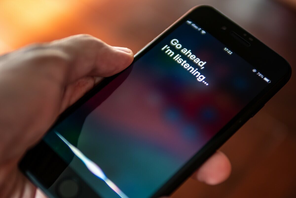 Siri in esecuzione su un iPhone