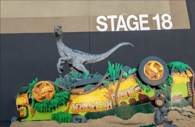 Dettagli della scultura LEGO dedicata alla pellicola Jurassic World 2