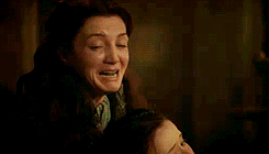 Clicca per vedere l'immagine originale GIF di Catelyn Stark in Got