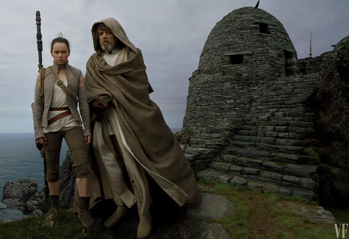 Mark Hamill e Daisy Ridley nei panni di Luke e Rey