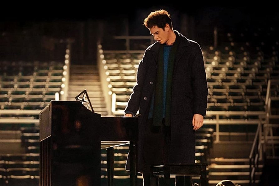 Migliori biopic - Andrew Garfield al pianoforte