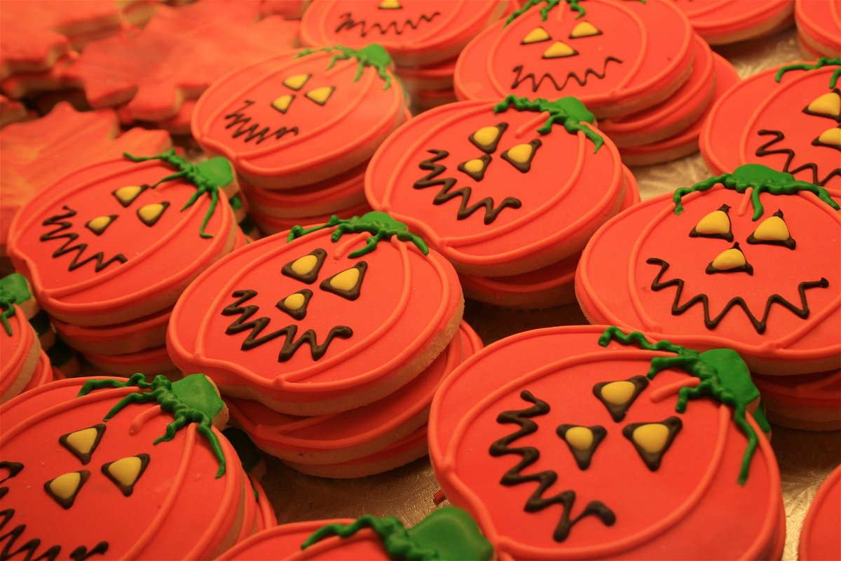 Halloween, come preparare dei biscotti da paura - CulturaPop