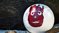 Stasera in TV Cast Away: 5 curiosità sul pallone Wilson (e i suoi dialoghi con Tom Hanks)