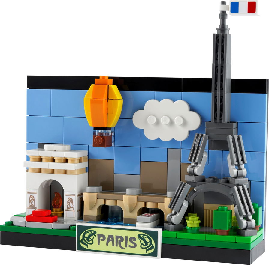 LEGO celebra Parigi con i set di Notre-Dame e della Mona Lisa